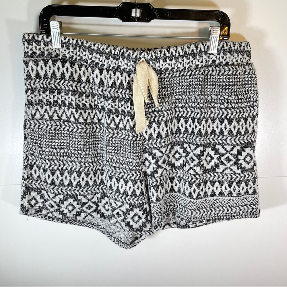 NWT! Perfect Peach Aztec Terry Shorts